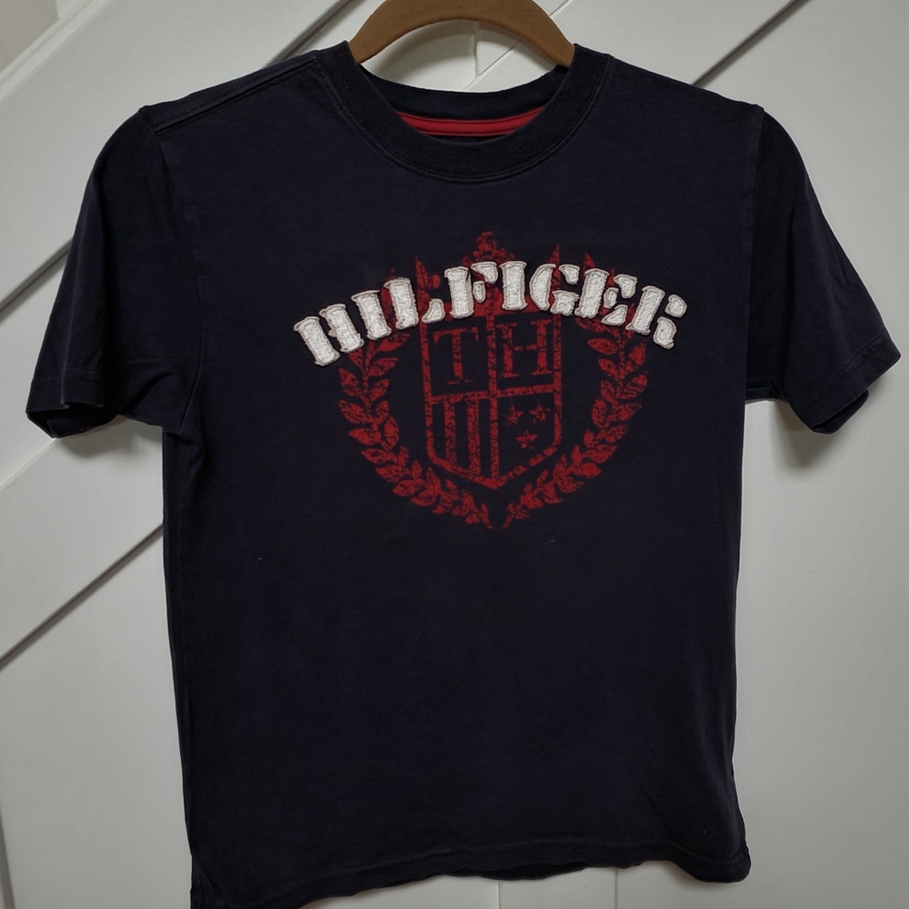 Size 8 Boys Hilfiger t-shirt patchwork logo